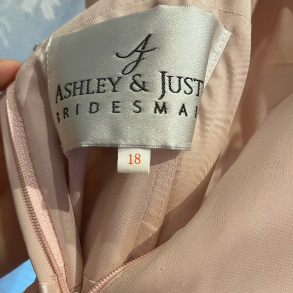 Bridesmaid Dress - Picture 5 of 7